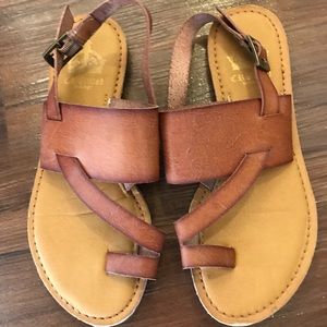 CROWN VINTAGE leather sandal